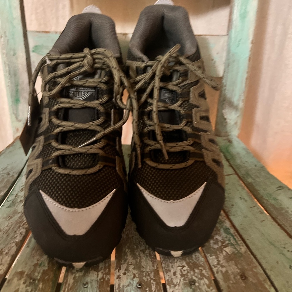 Men’s Harley Davidson size 9 1/2 never worn.